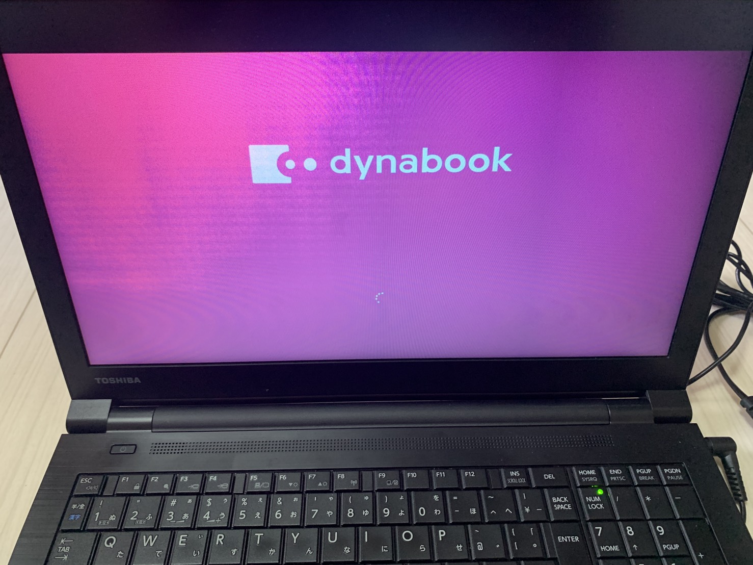 東芝 ダイナブック(dynabook B25/21ER PB25-21)パソコン液晶不良の修理
